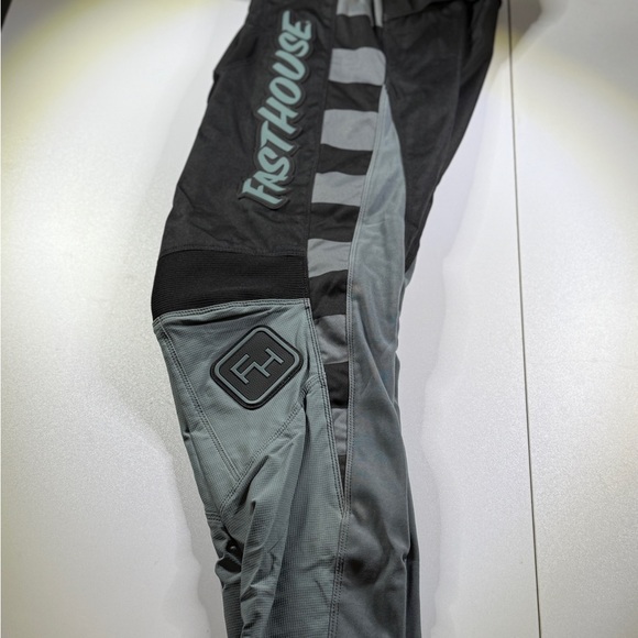 Fasthouse MC Moto Grindhouse Pants slate/black/grey size 30
2 - Picture 4 of 11